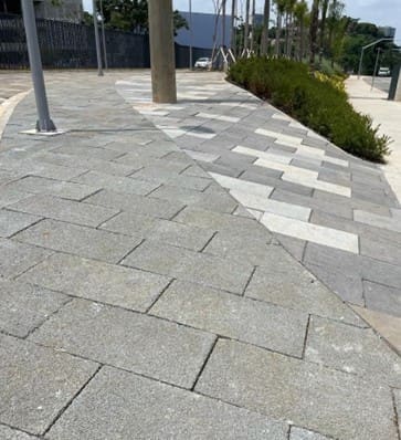 No Parque Global, em São Paulo, foram instaladas placas drenantes na cor Natural, no tamanho 60 x 30 x 08 cm Foto: Divulgação/ Oterprem